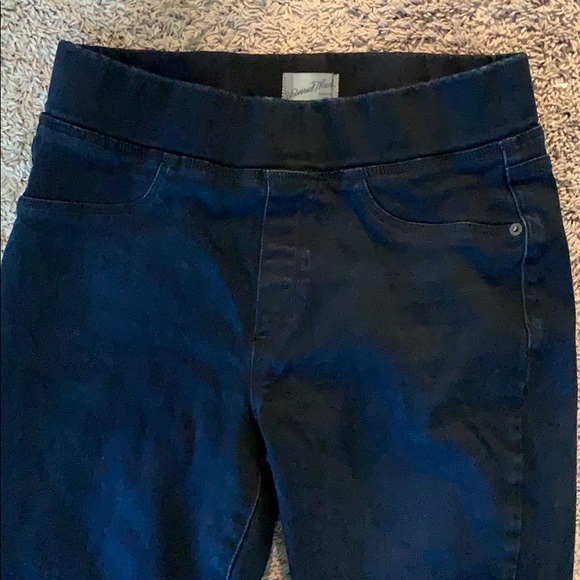 High Rise dark wash jegging - Picture 2 of 4